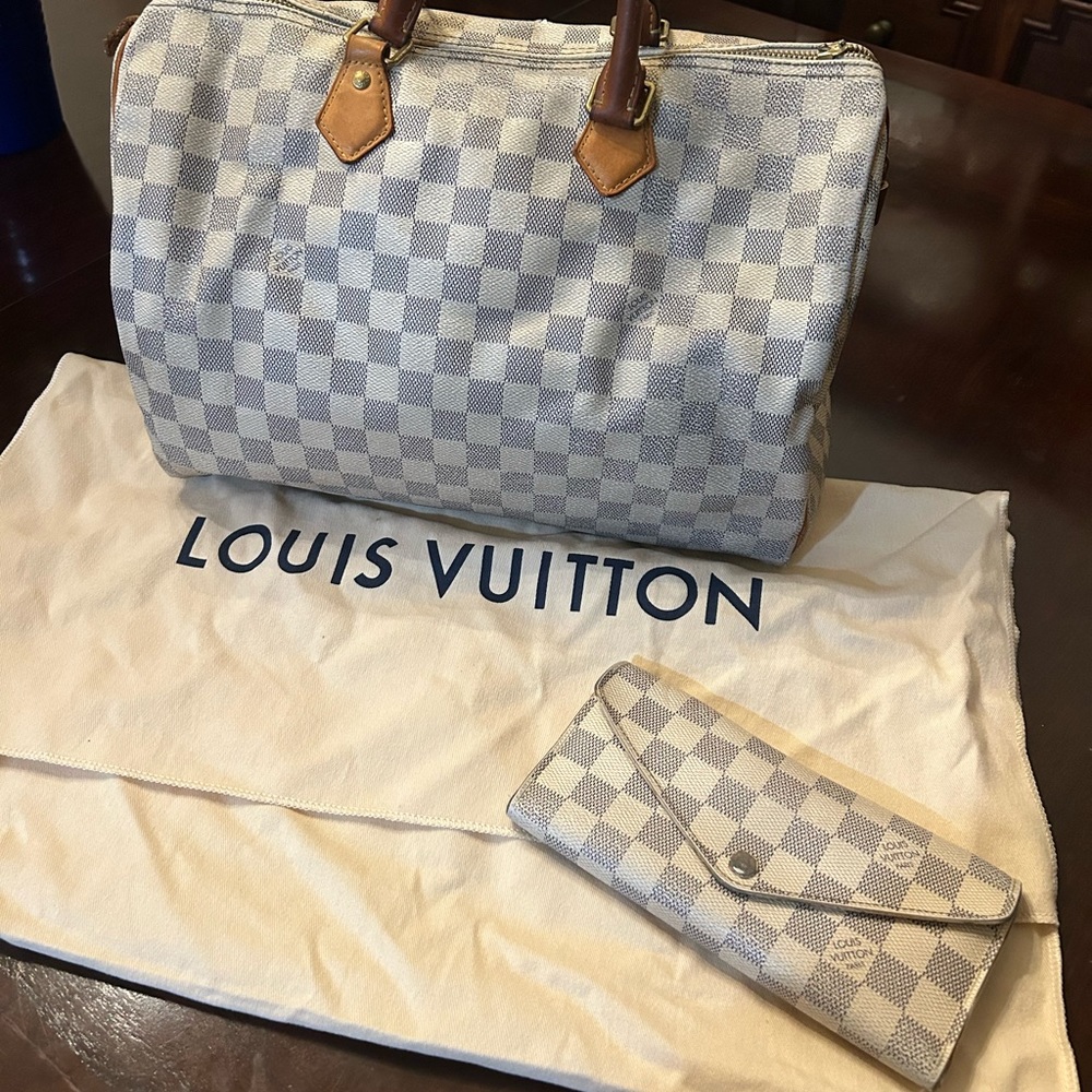 Louis Vuitton Speedy Bag and matching wallet 100% Authentic
